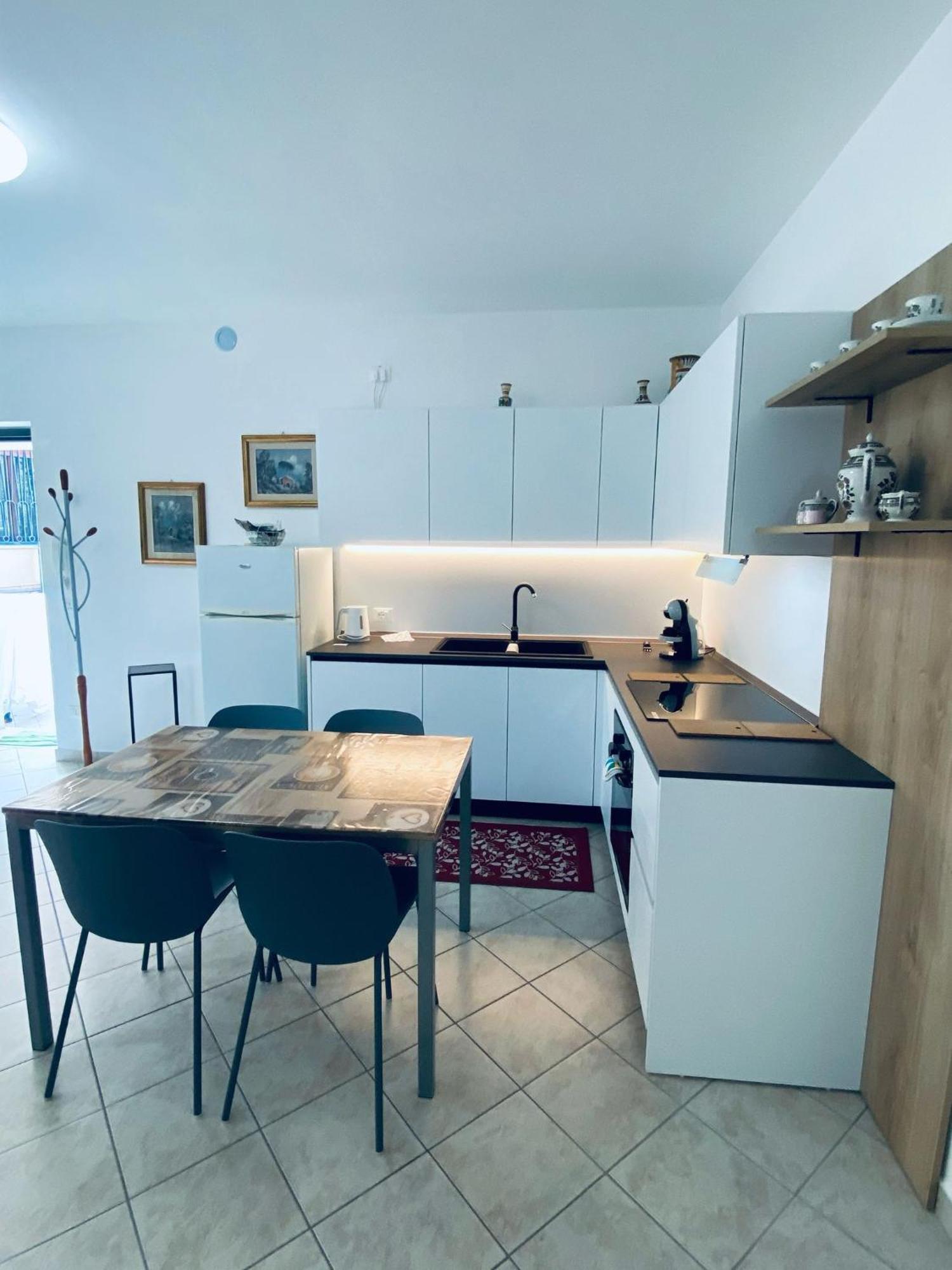 Alma Apartment Sirmione Eksteriør billede