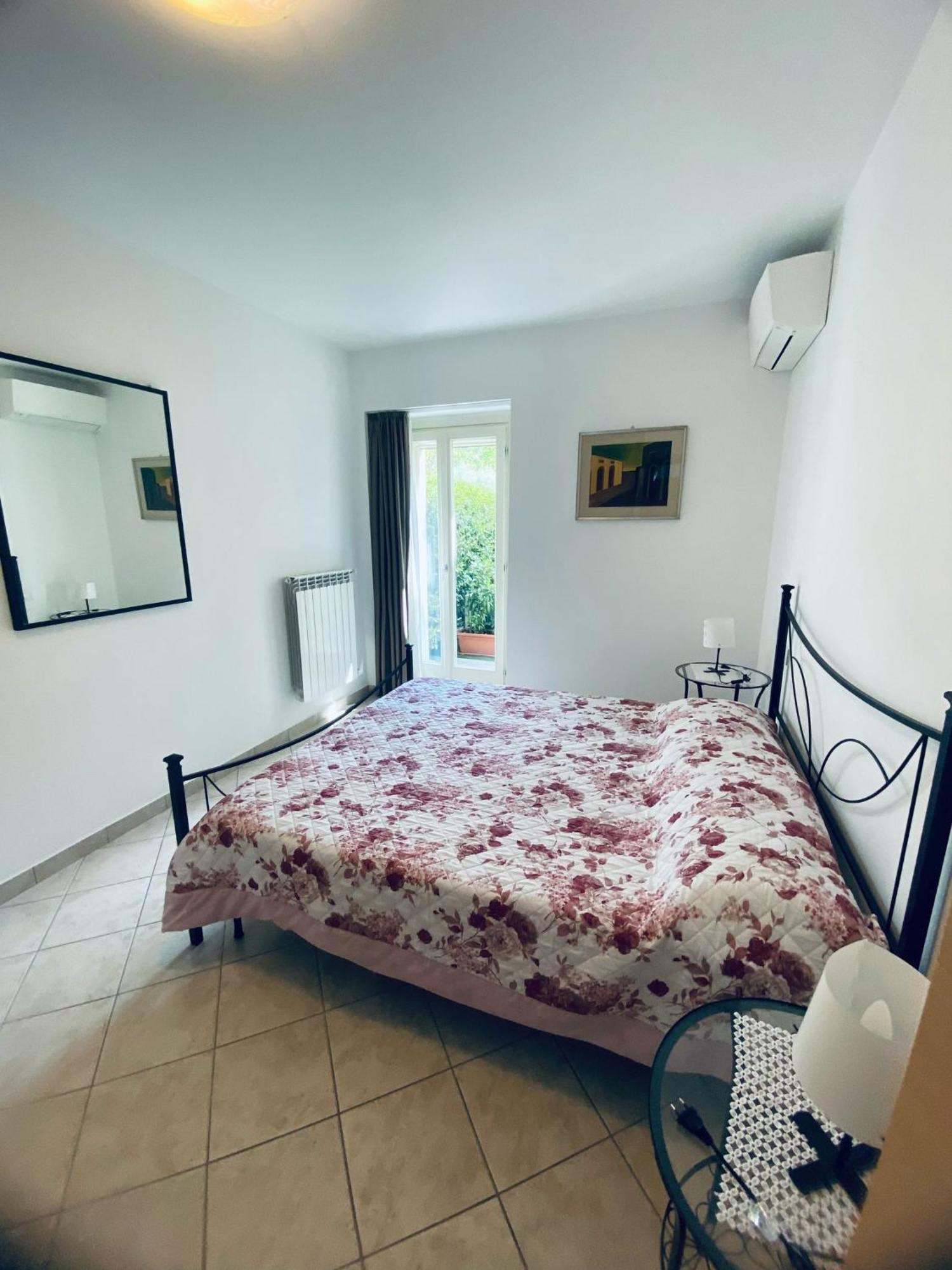 Alma Apartment Sirmione Værelse billede